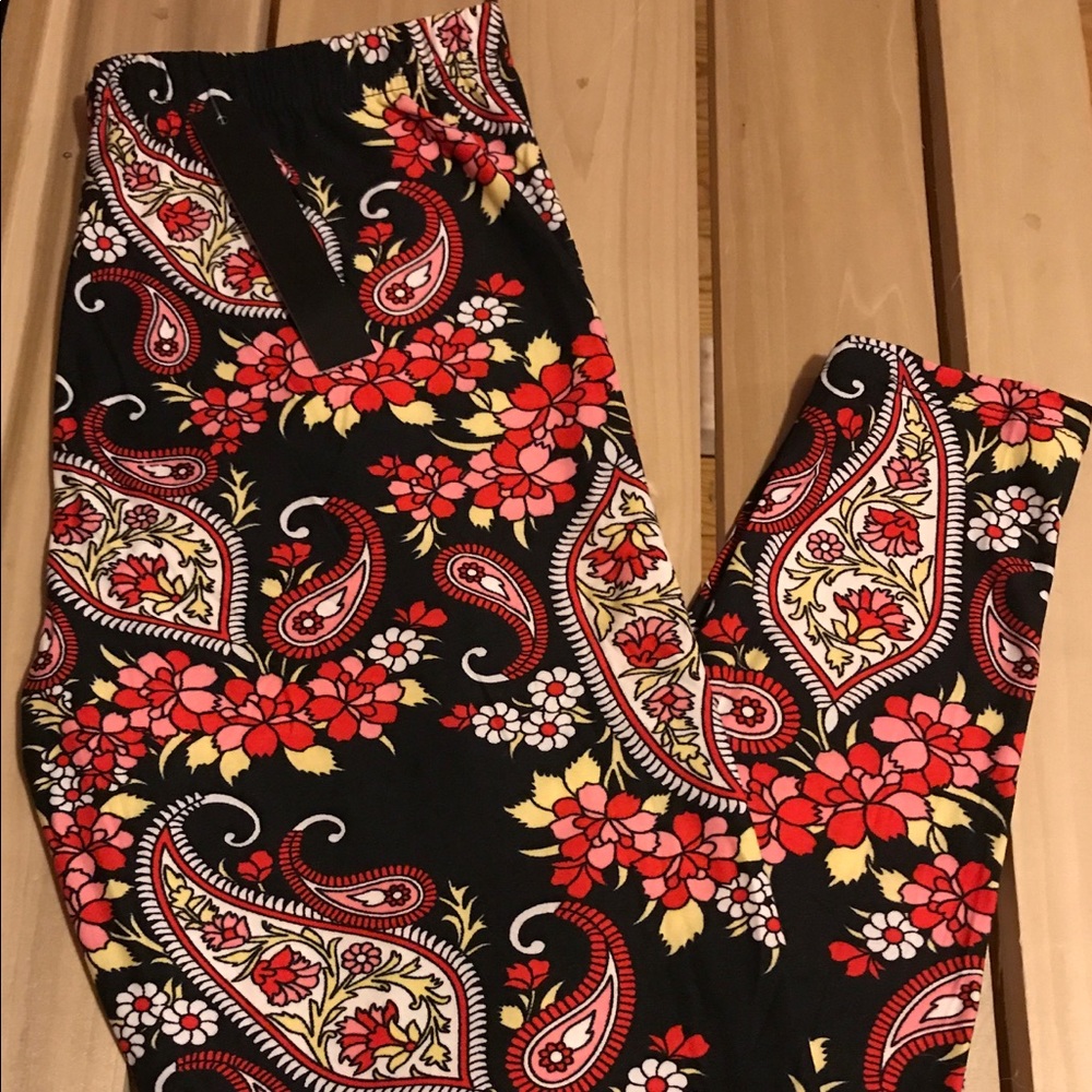 Leggings Pink Party Paisley One Size Buttery Soft